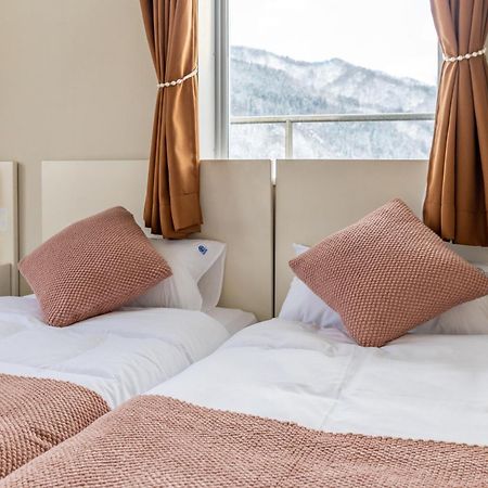 Hotel Justice - Ski In Ski Out Секи Экстерьер фото